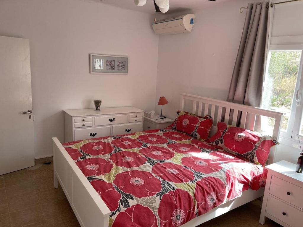 Feriehus Port D'andratx Beautiful House, Swimming Pool & Jacuzzi 10-22 People Andratx