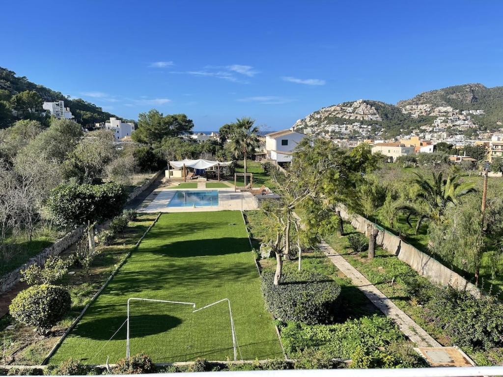 Port D'andratx Beautiful House, Swimming Pool & Jacuzzi 10-22 People Hébergement de vacances *
