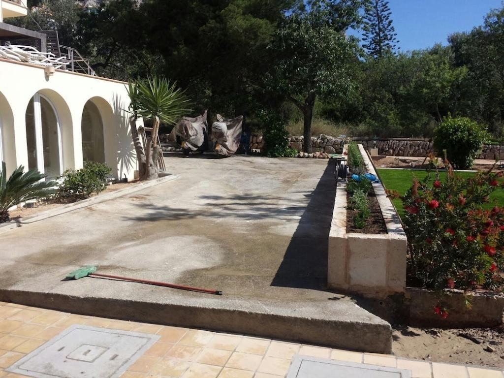 Port D'andratx Beautiful House, Swimming Pool & Jacuzzi 10-22 People Hébergement de vacances *