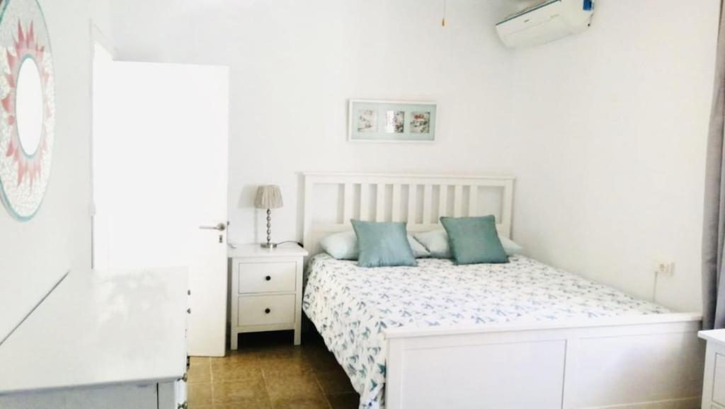 Feriehus Port D'andratx Beautiful House, Swimming Pool & Jacuzzi 10-22 People