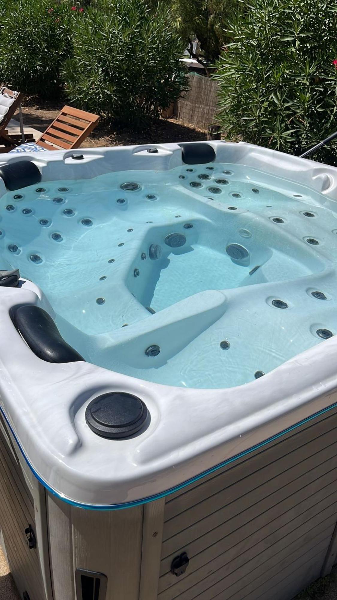 Feriehus Port D'andratx Beautiful House, Swimming Pool & Jacuzzi 10-22 People Andratx